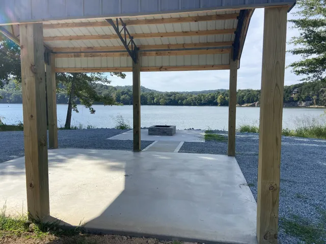 $135,000 | 5 River Front Drive, Clifton, TN 38425