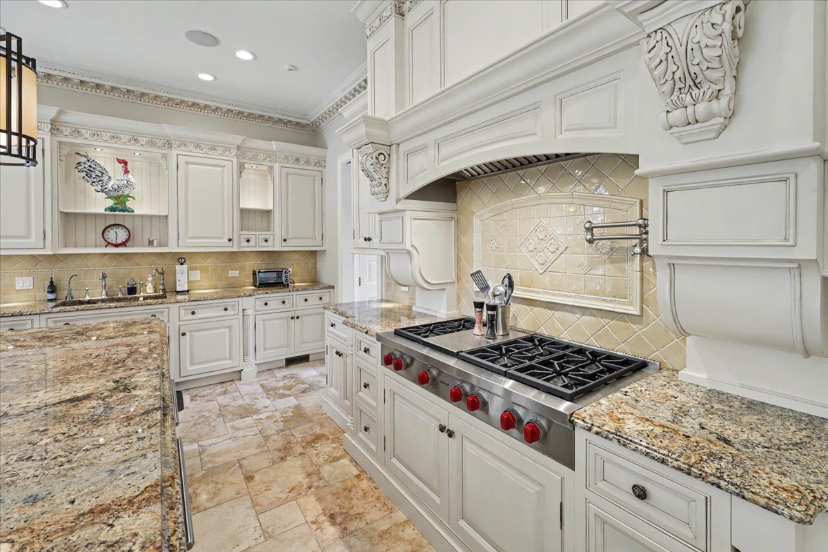25W451 Plamondon Road Wheaton, IL 60189 - Photo 24 of 66