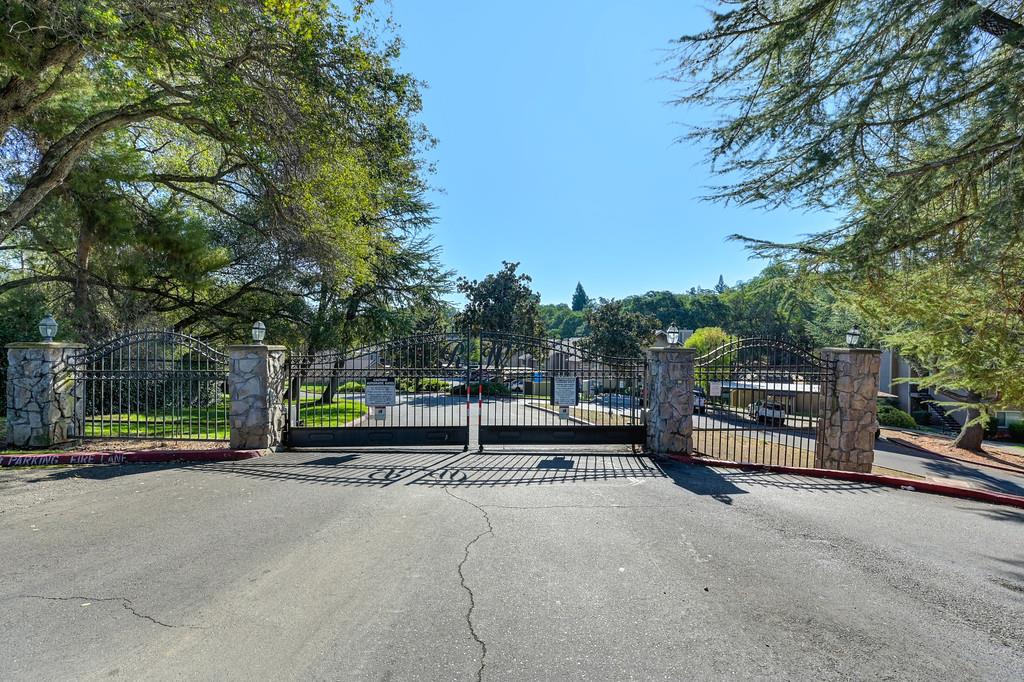 9160 Madison Avenue, Unit 57 Fair Oaks, CA 95628 - Photo 3 of 40 a view of park benches