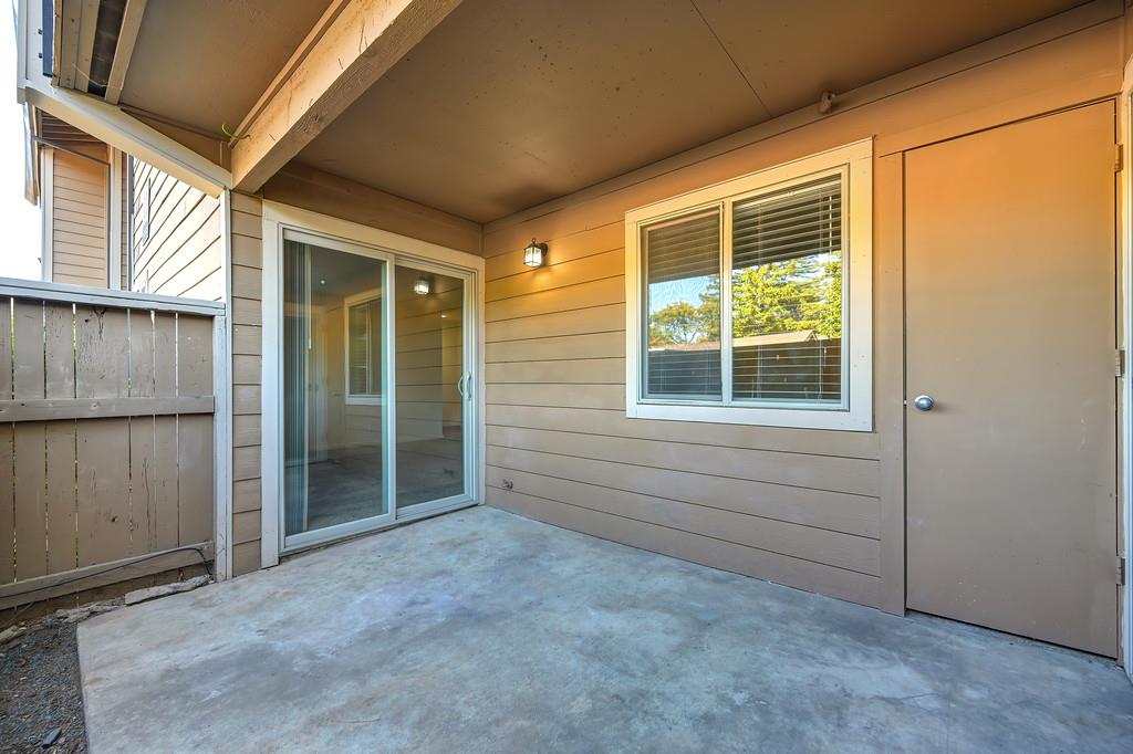 9160 Madison Avenue, Unit 57 Fair Oaks, CA 95628 - Photo 6 of 40 a view of backyard and window
