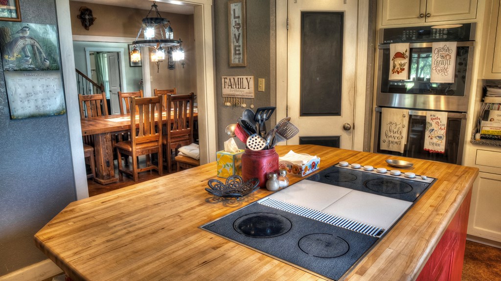 4573 Ranch Road 1120 Rio Frio, TX 78879 - Photo 17 of 71 Kitchen