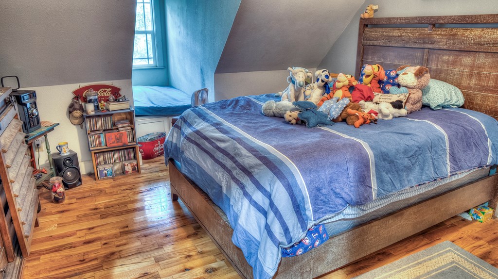 4573 Ranch Road 1120 Rio Frio, TX 78879 - Photo 39 of 71 Upstairs Bedroom #1