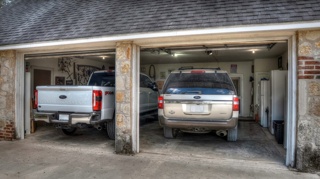 4573 Ranch Road 1120 Rio Frio, TX 78879 - Photo 45 of 71 Attached 2-car garage