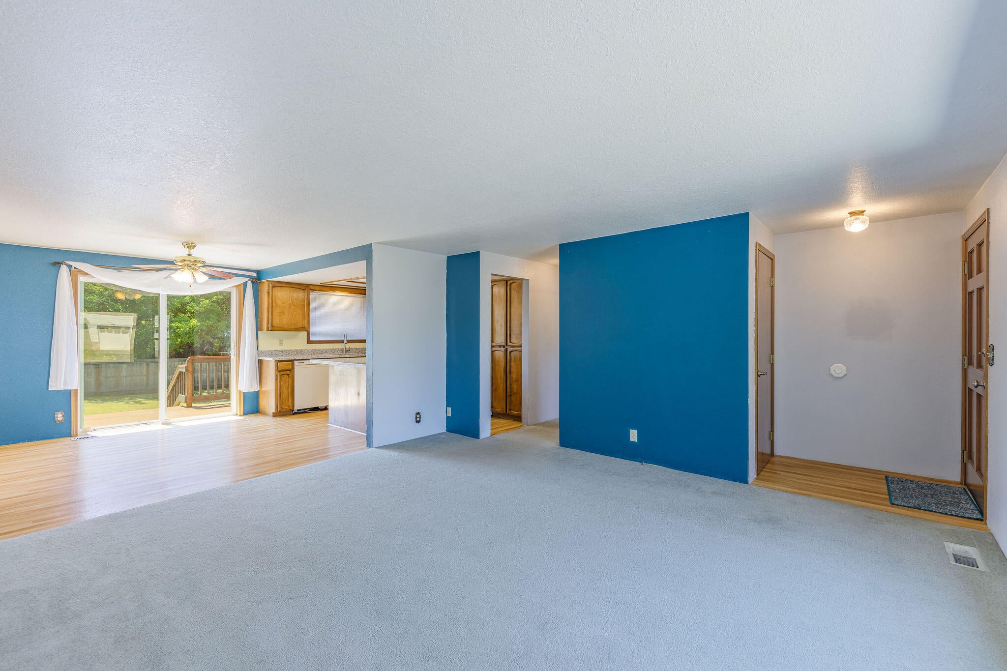 1532 Roberts Road Medford, OR 97504 - Photo 12 of 42 Living room looking into dining room
