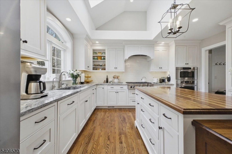 122 Old Stirling Road Warren, NJ 07059 - Photo 13 of 41