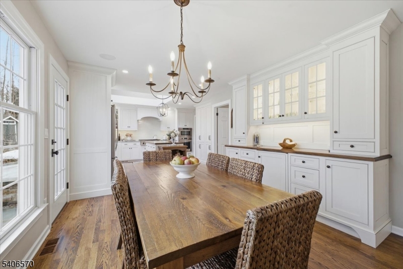 122 Old Stirling Road Warren, NJ 07059 - Photo 15 of 41