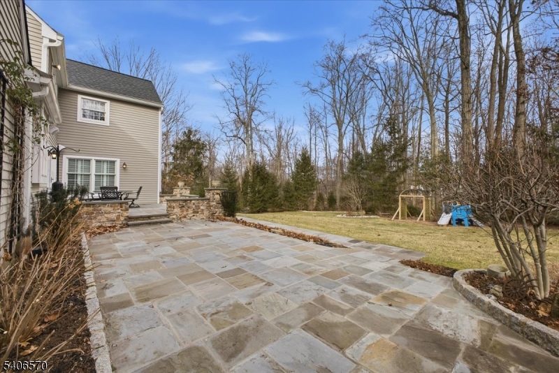 122 Old Stirling Road Warren, NJ 07059 - Photo 32 of 41