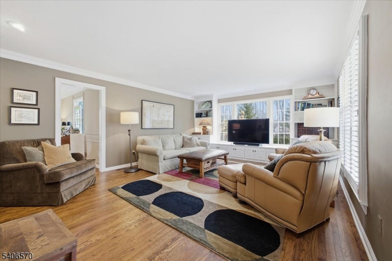 122 Old Stirling Road Warren, NJ 07059 - Photo 8 of 41