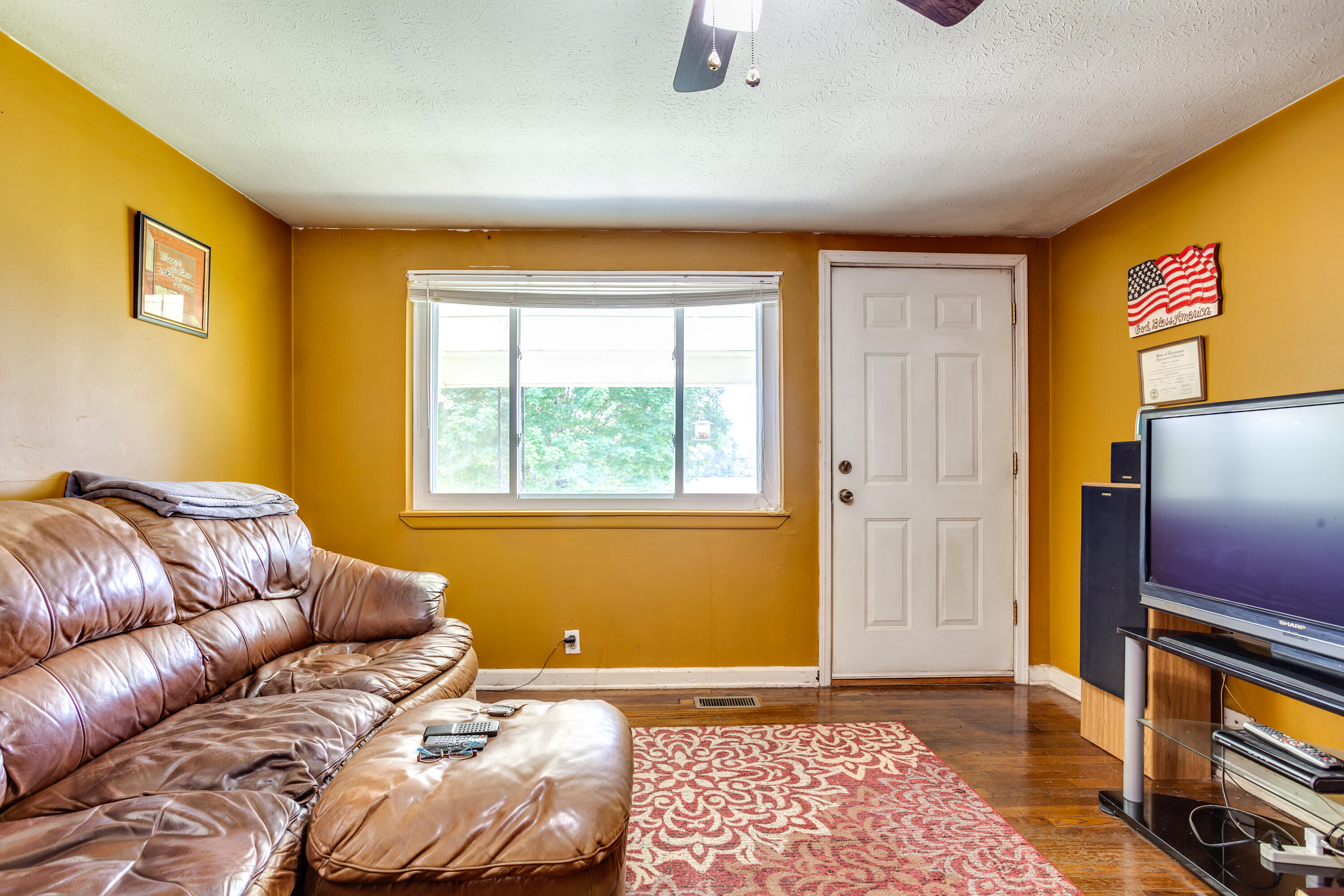 302 Lakeview Road Harriman, TN 37748 - Photo 6 of 24 006210723-3-302LakeviewRdHarrimanTN-SMAL