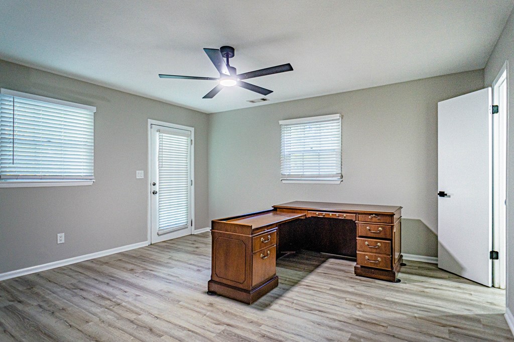 6221 Charing Drive Columbus, GA 31909 - Photo 16 of 18 a room with a couch and a ceiling fan