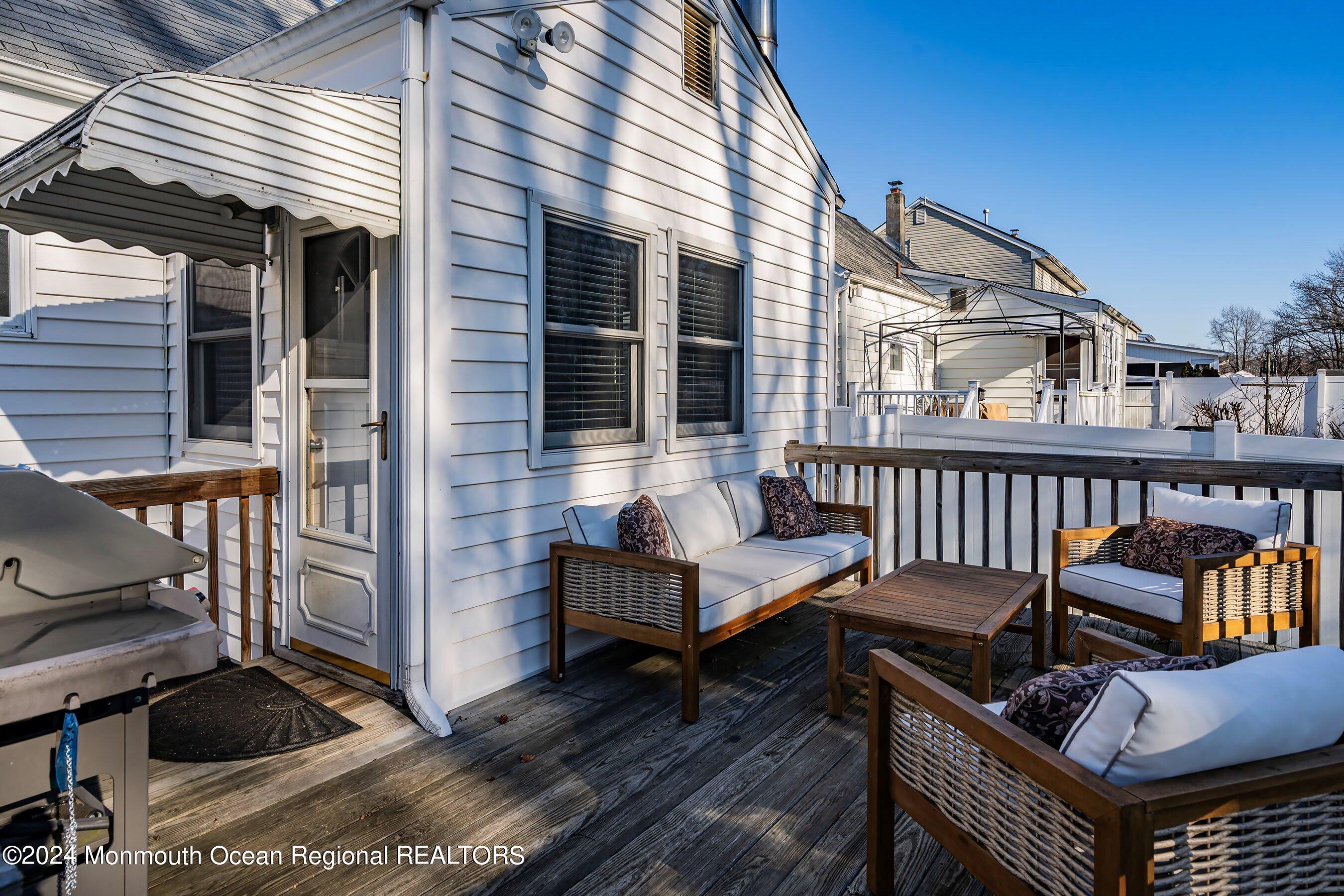 265 Edgeview Road Keyport, NJ 07735 - Photo 23 of 32 29-Rear Deck 1