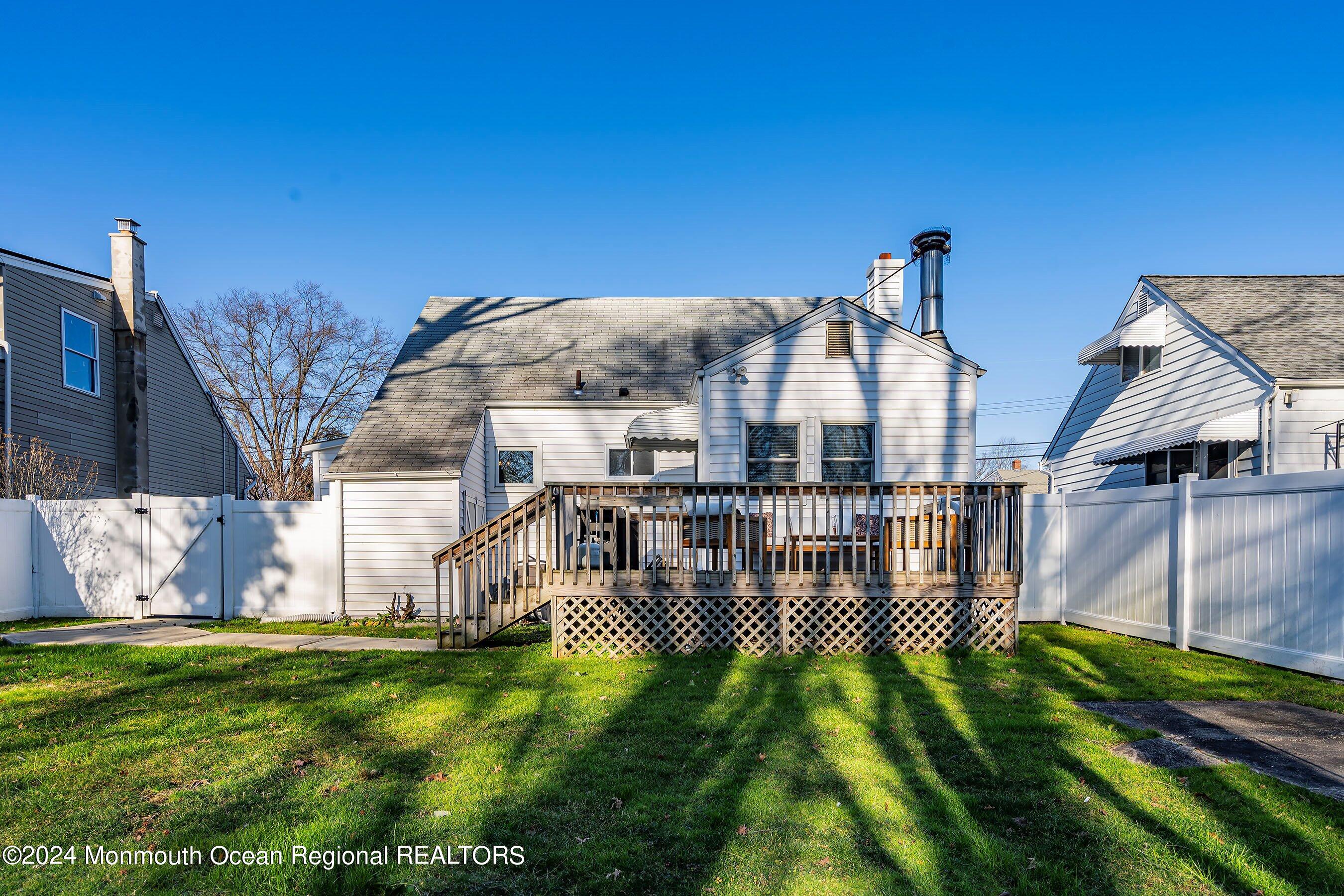 265 Edgeview Road Keyport, NJ 07735 - Photo 25 of 32 31-Rear 1