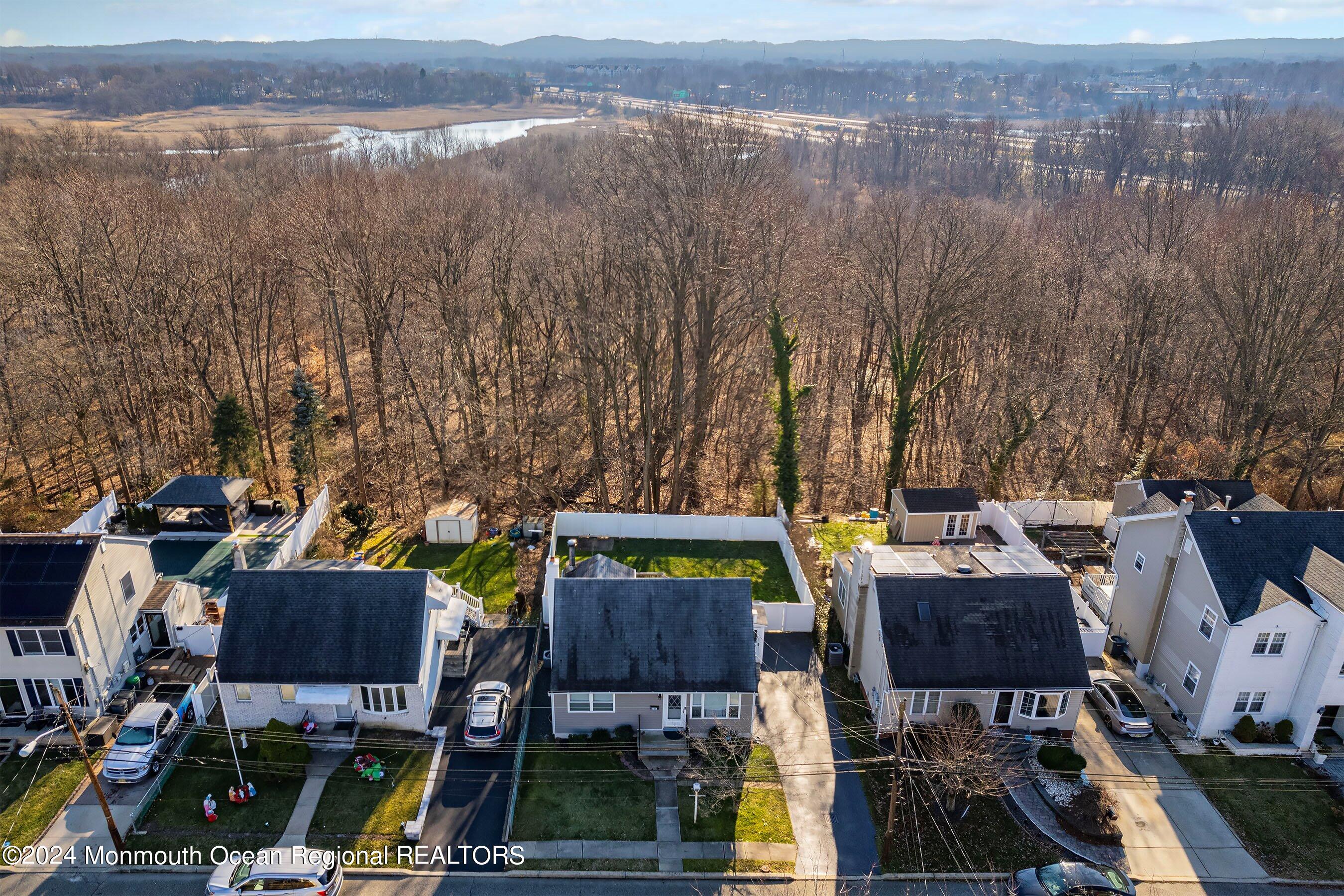 265 Edgeview Road Keyport, NJ 07735 - Photo 30 of 32 05-Front 2