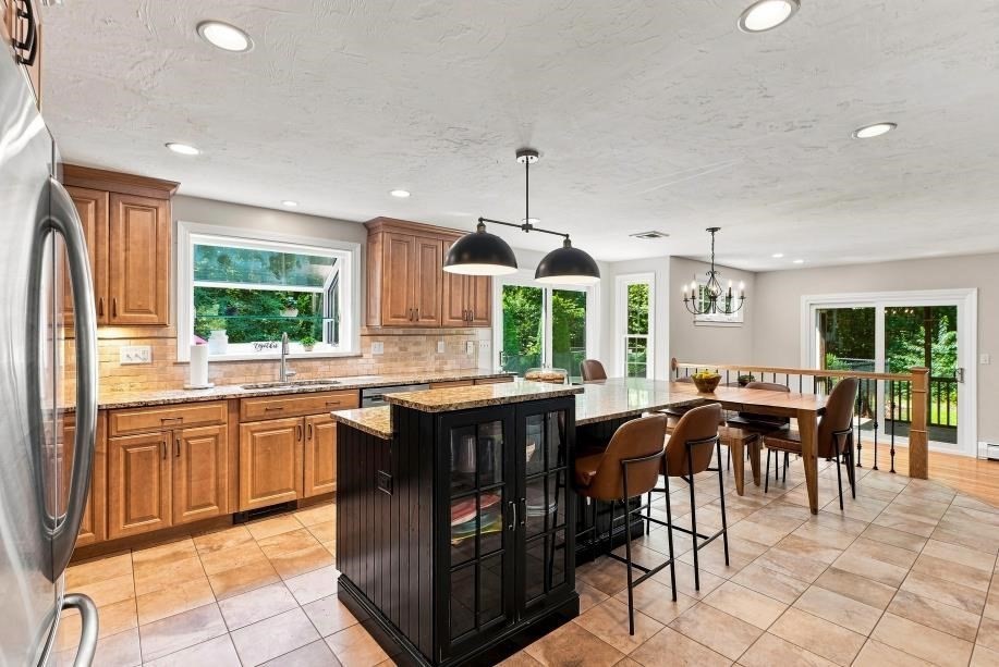 14 Cedar Ridge Lane Mansfield, MA 02048 - Photo 9 of 42 Gallery Image 9