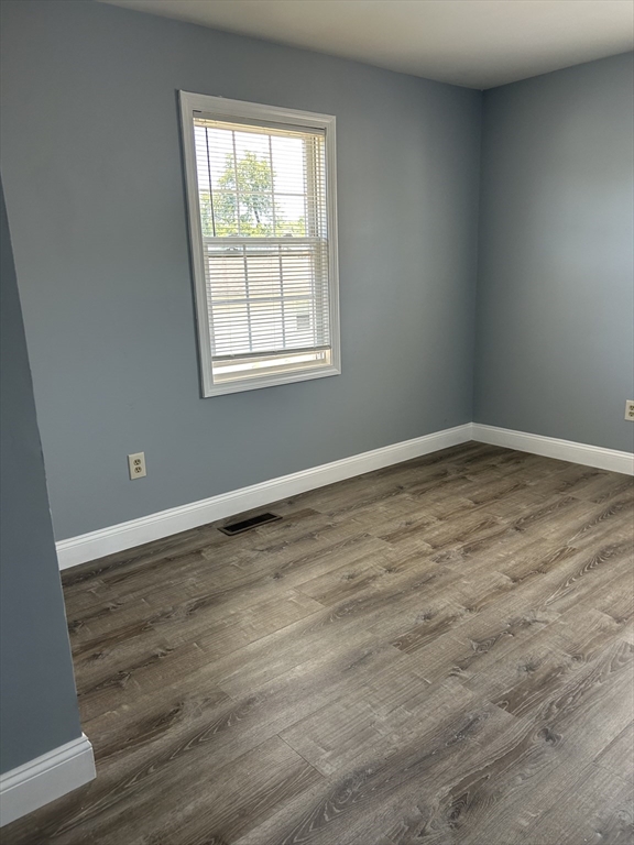 35-37 Pine St Court Springfield, MA 01105 - Photo 9 of 42