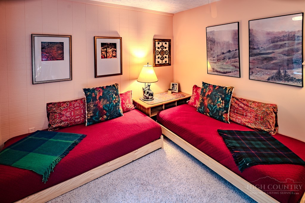 220 Northridge Road, Unit 31 Beech Mountain, NC 28604 - Photo 32 of 43