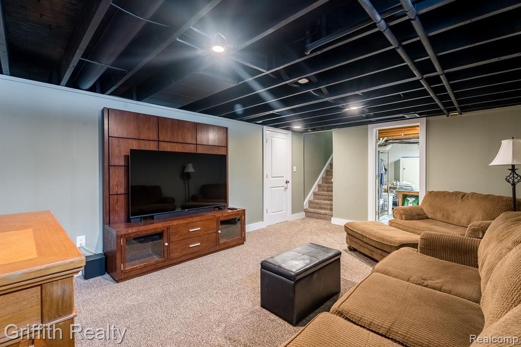 1746 South Hickory Ridge Road Milford, MI 48380 - Photo 26 of 32 Gallery Image 26