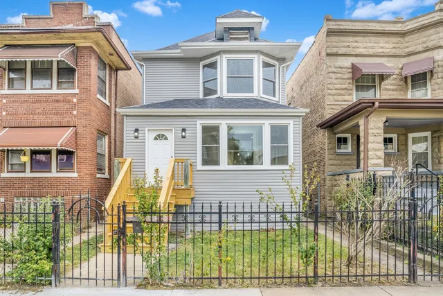 $399,900 | 821 North Lockwood Avenue, Chicago, IL 60651