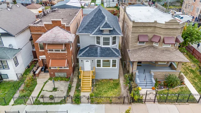 $399,900 | 821 North Lockwood Avenue, Chicago, IL 60651