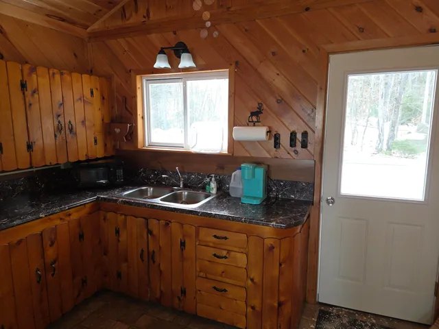 $419,900 | 539 Turkey Tail Road, Millinocket, ME 04462