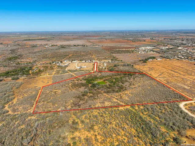 $349,000 | 32.04-acres Bluntzer, Jourdanton, TX 78026