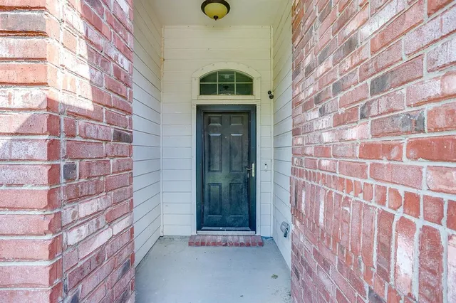 $2,025 | 649 Chalk Knoll Road, Fort Worth, TX 76108