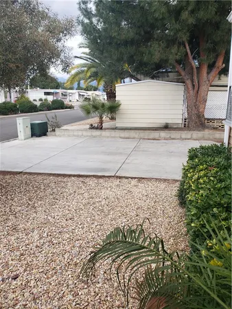 $785 | 800 South Palm Avenue, Unit B, Hemet, CA 92543