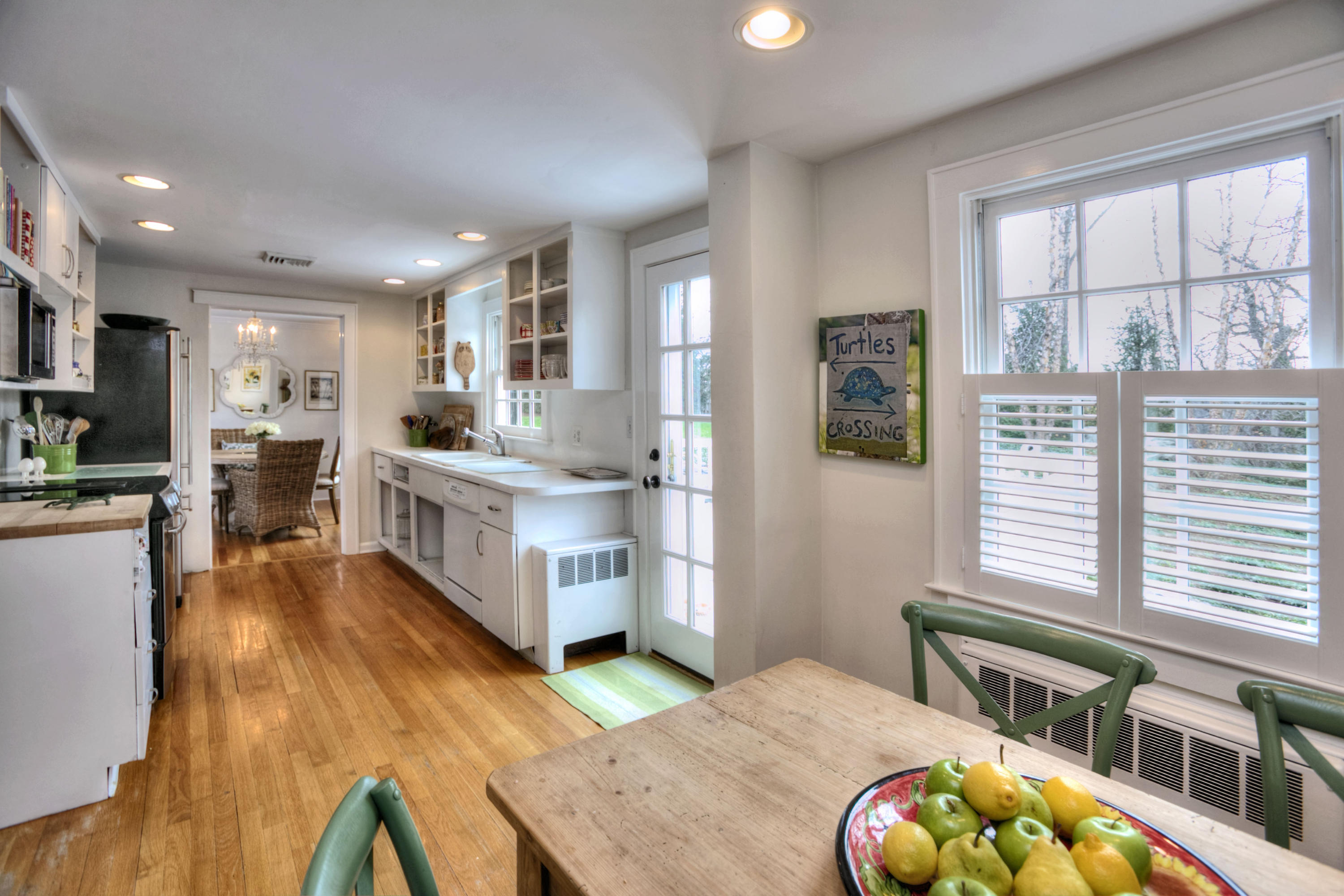 24 Great Hill Road Darien, CT 06820 - Photo 15 of 25 kitchen
