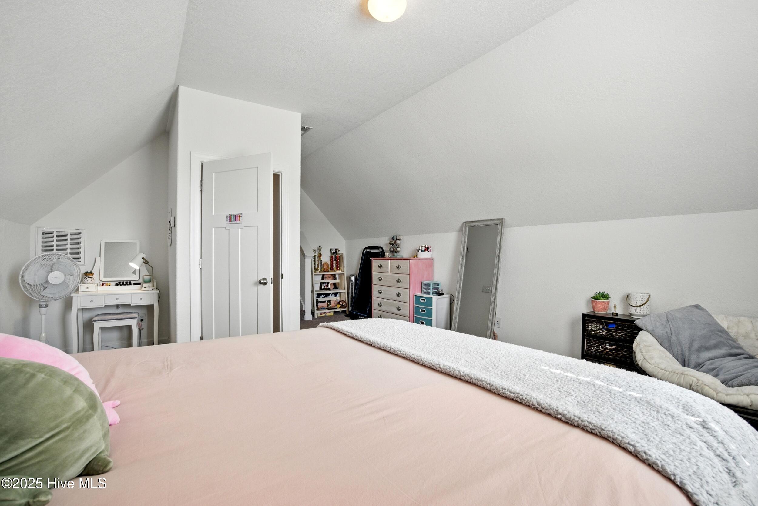 100 Rosedale Court Moyock, NC 27958 - Photo 31 of 50 FROG - showing vanity nook