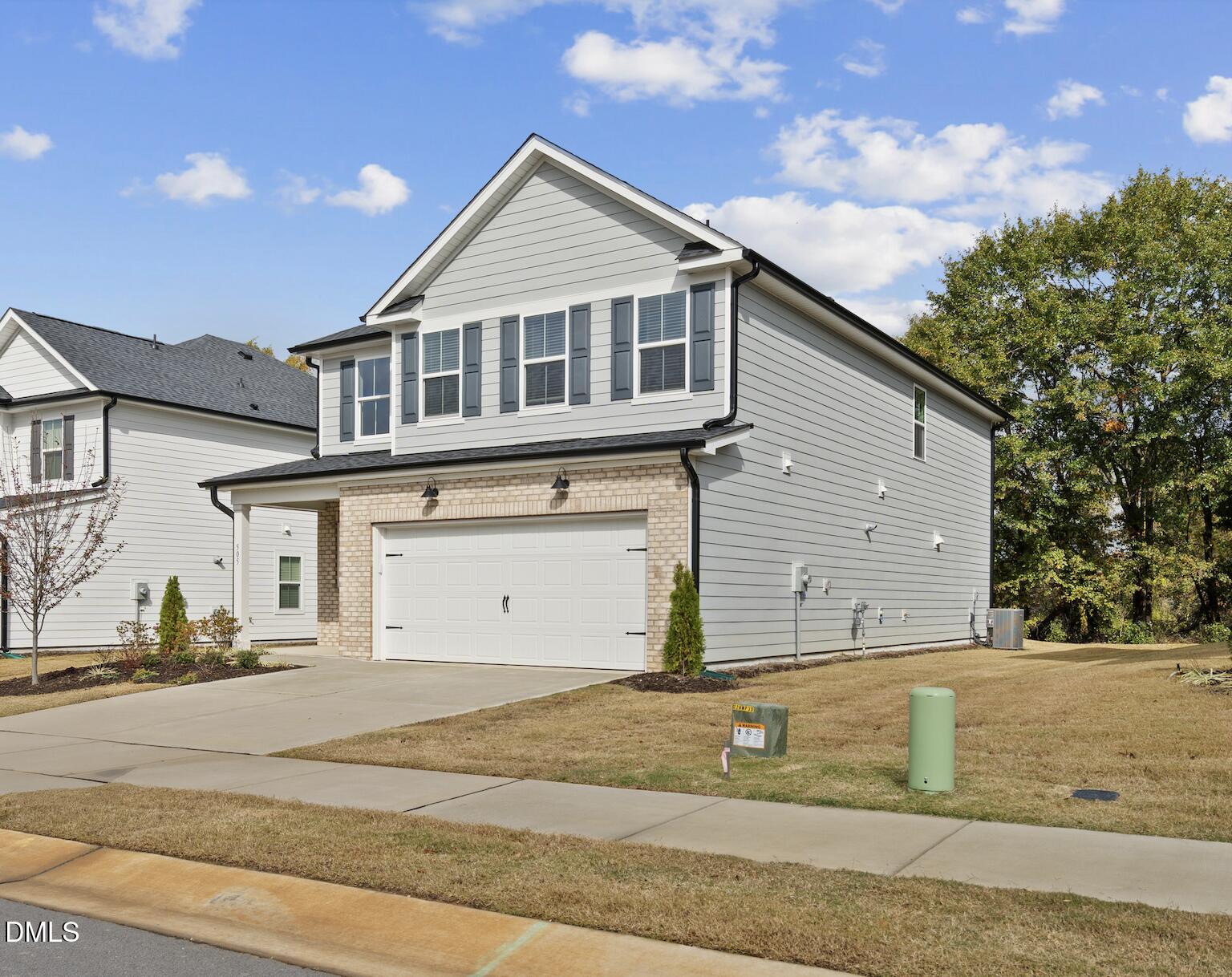 505 Providence Springs Lane Fuquay-Varina, NC 27526 - Photo 3 of 40 front view of a house