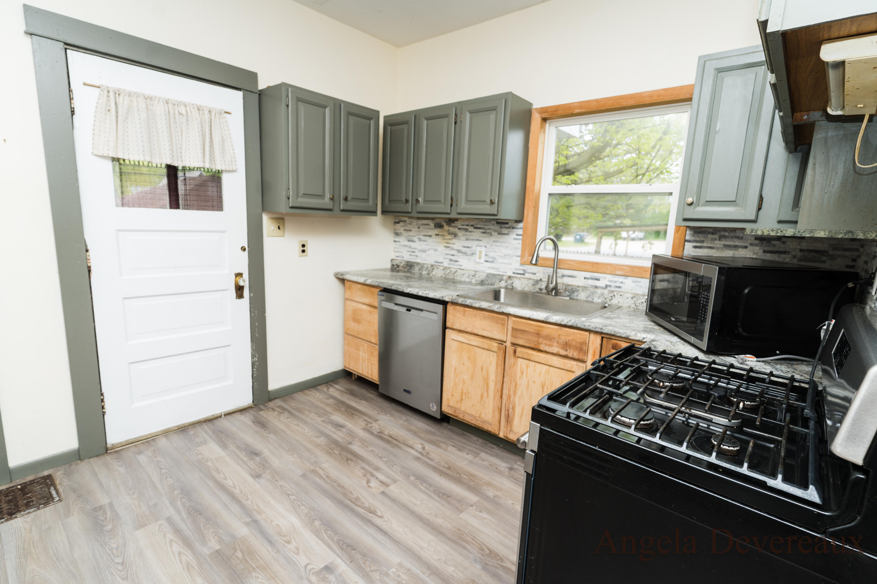 110 East Main Street Edmore, MI 48829 - Photo 16 of 44 DSC04183