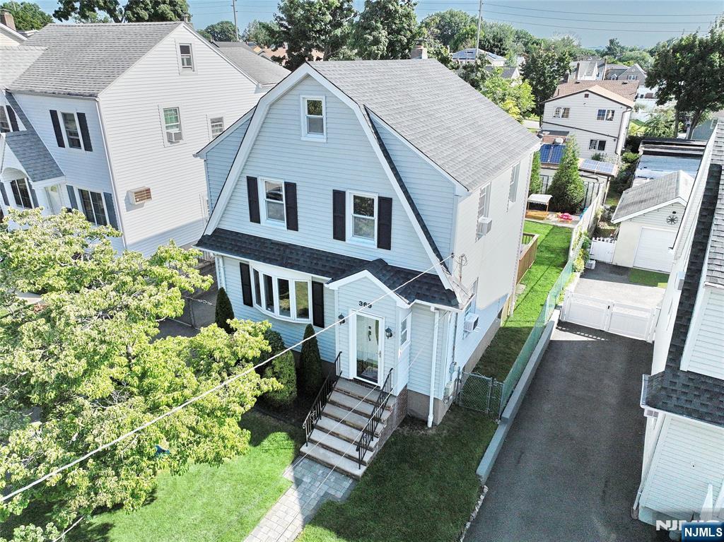 369 Sussex Road Wood-Ridge, NJ 07075 - Photo 3 of 36 Gallery Image 3