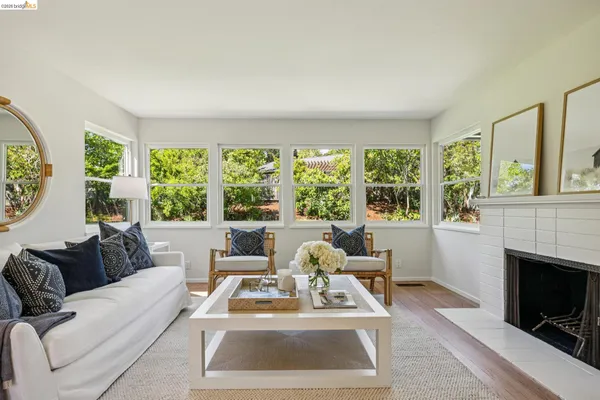 $1,285,000 | 4 Camelford Court, Moraga, CA 94556
