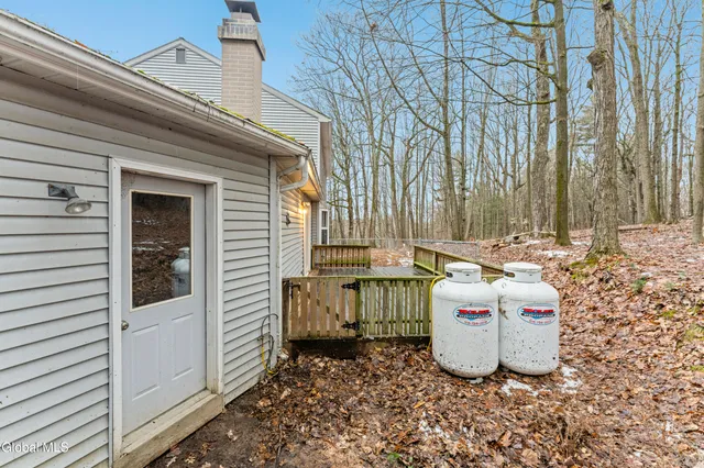 $449,900 | 37 Deer Cliff Road, New Scotland, NY 12186