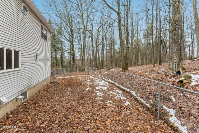 $449,900 | 37 Deer Cliff Road, New Scotland, NY 12186