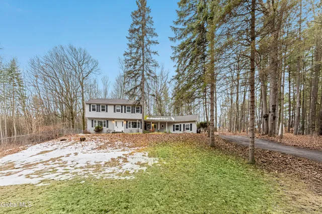 $449,900 | 37 Deer Cliff Road, New Scotland, NY 12186