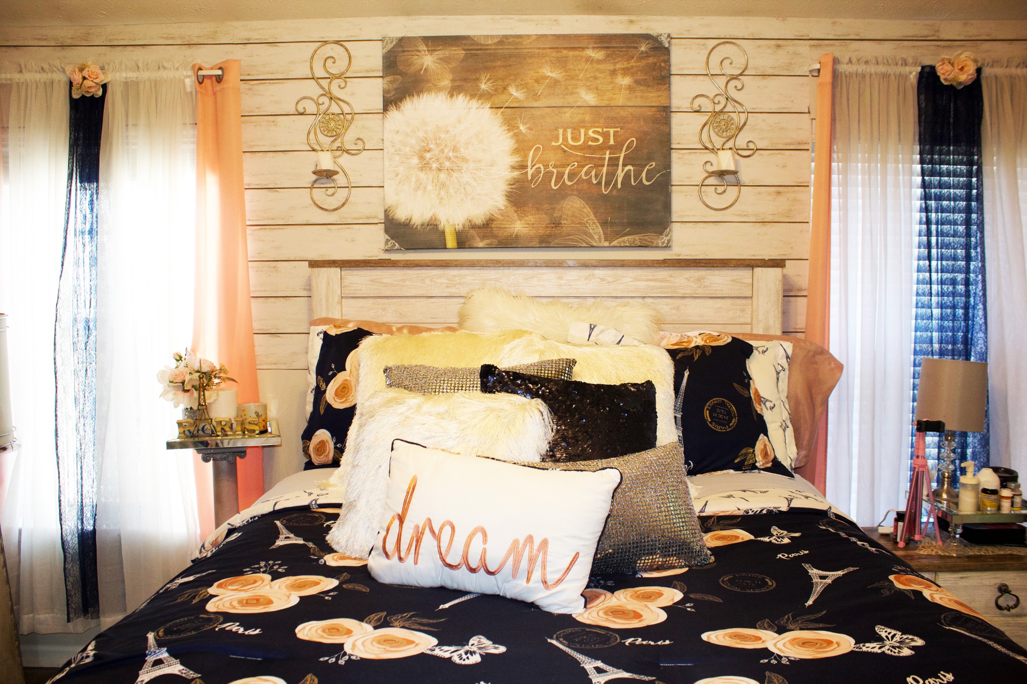 3068 George Buchanan La Vergne, TN 37086 - Photo 12 of 30 a living room with a couch and a dining table