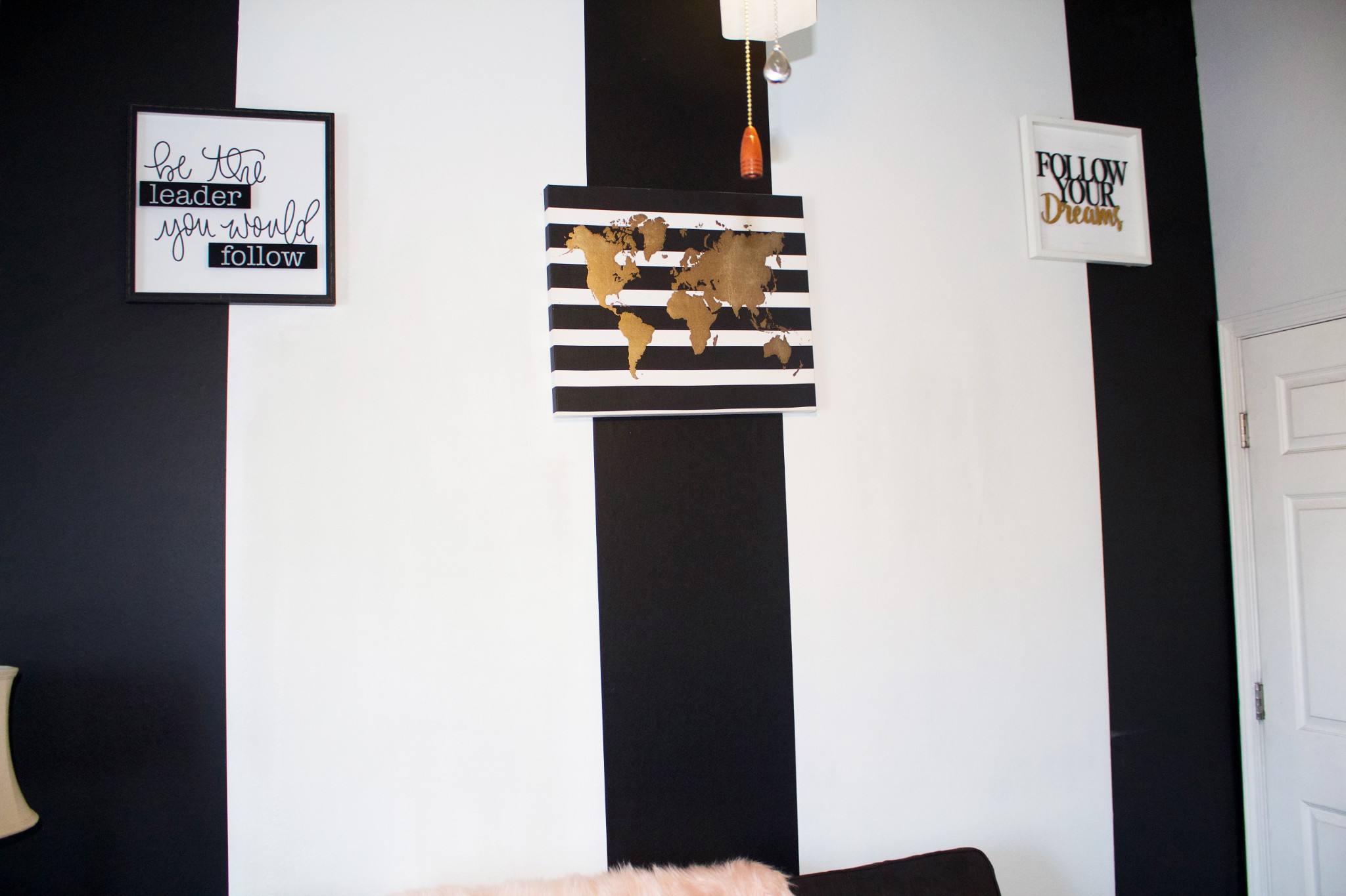 3068 George Buchanan La Vergne, TN 37086 - Photo 21 of 30 a picture of a wall with a black white wall