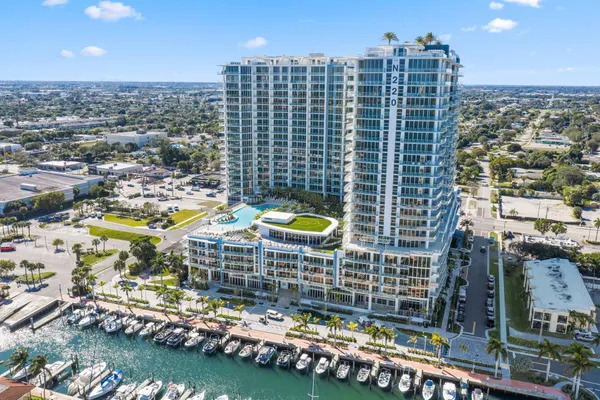 $6,750 | 220 Lake Shore Drive, Unit 1121, Lake Park, FL 33403