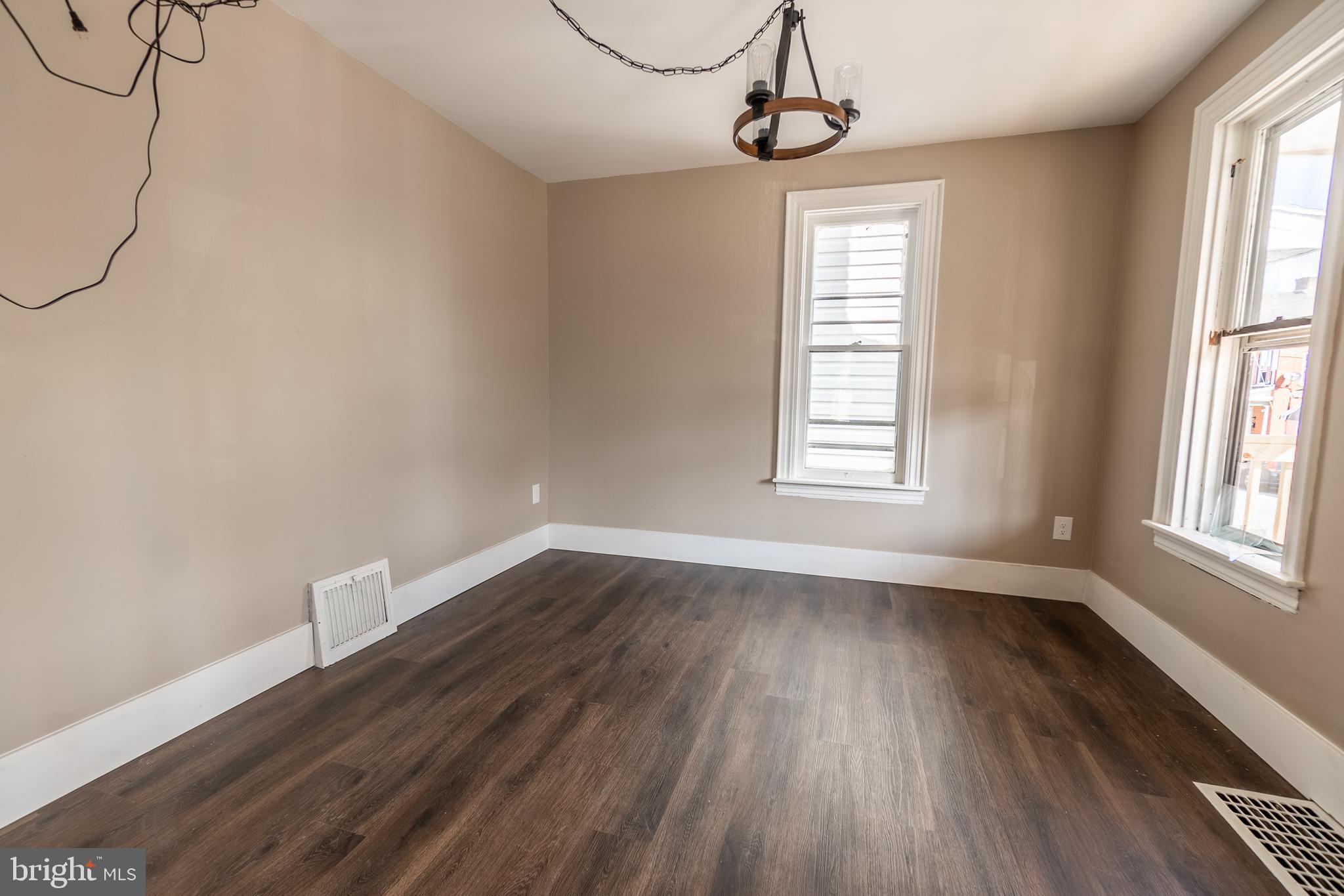 229 2nd Avenue Hanover, PA 17331 - Photo 5 of 23