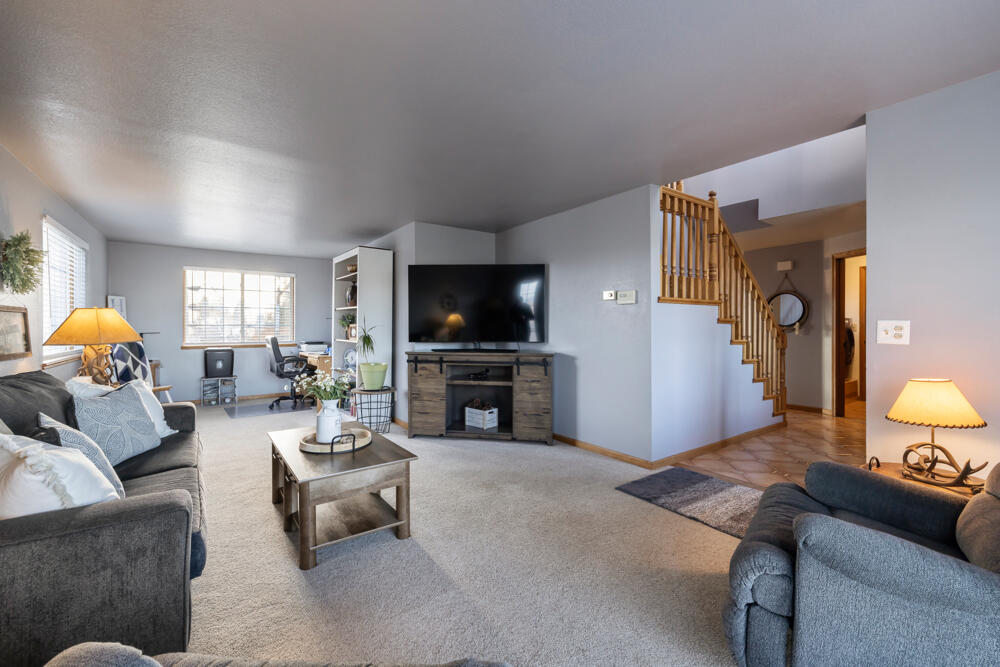 6316 Reeder Road Klamath Falls, OR 97603 - Photo 10 of 67 IMG_1343