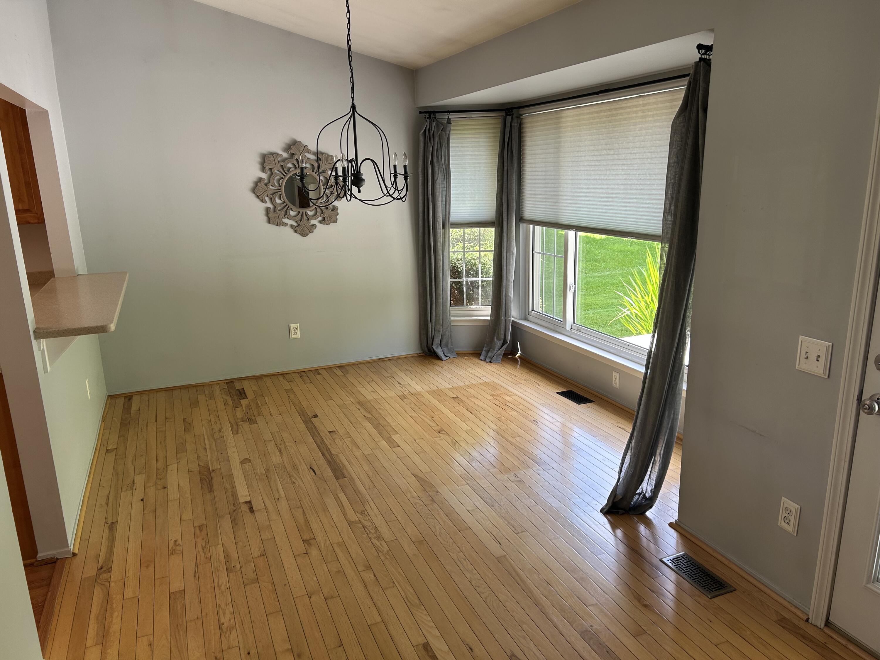 211 Whitney Drive Rochester Hills, MI 48307 - Photo 9 of 41 IMG_4524