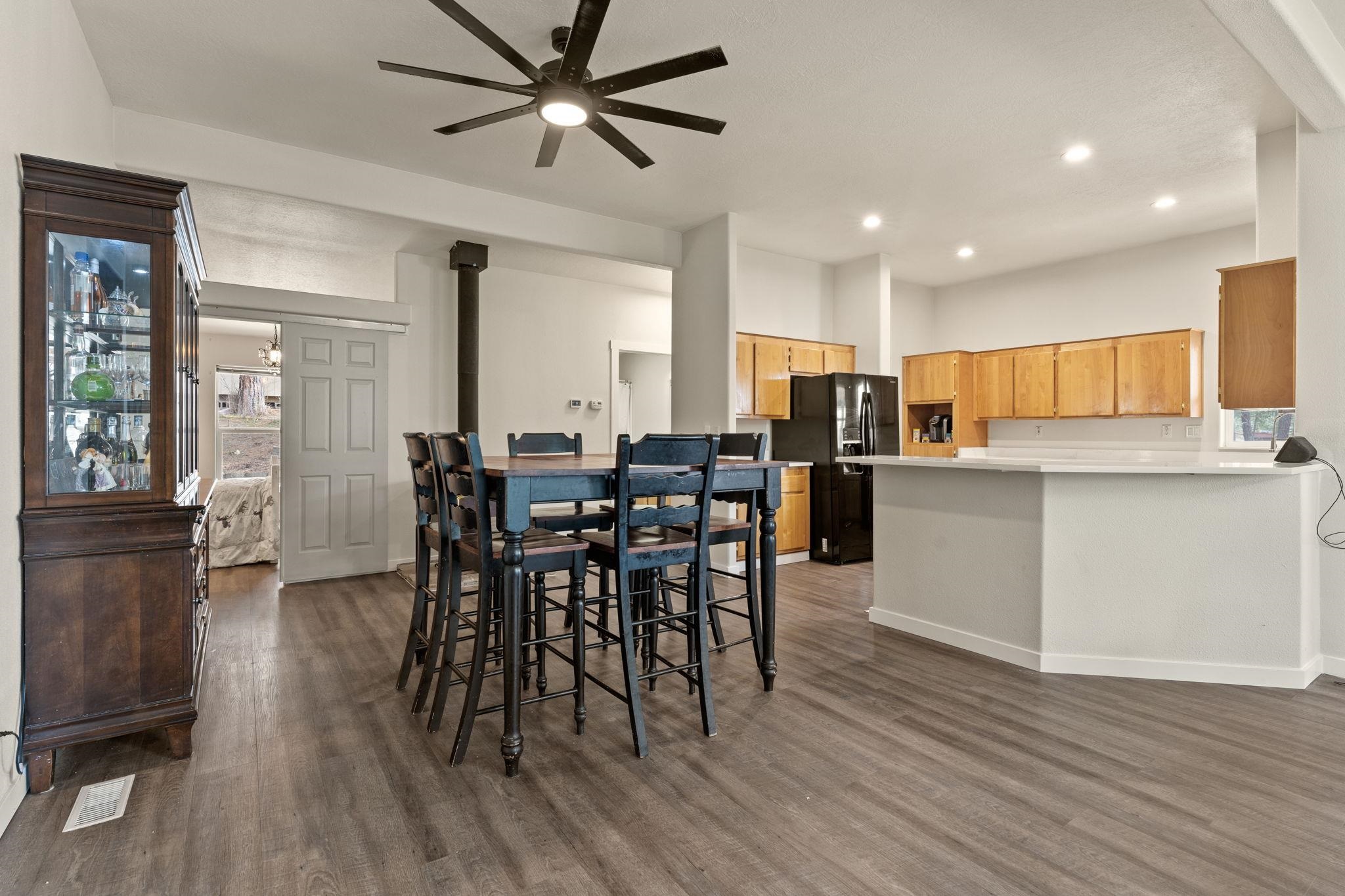 15211 East Cooper Road Mead, WA 99021 - Photo 9 of 50