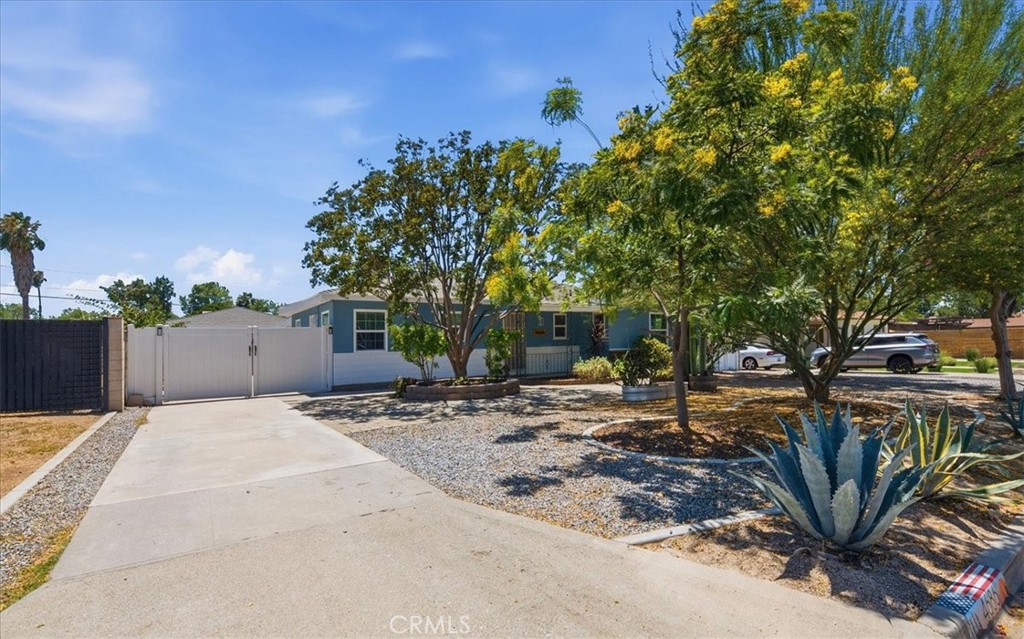 4686 Mcfarland Street Riverside, CA 92506 - Photo 2 of 35