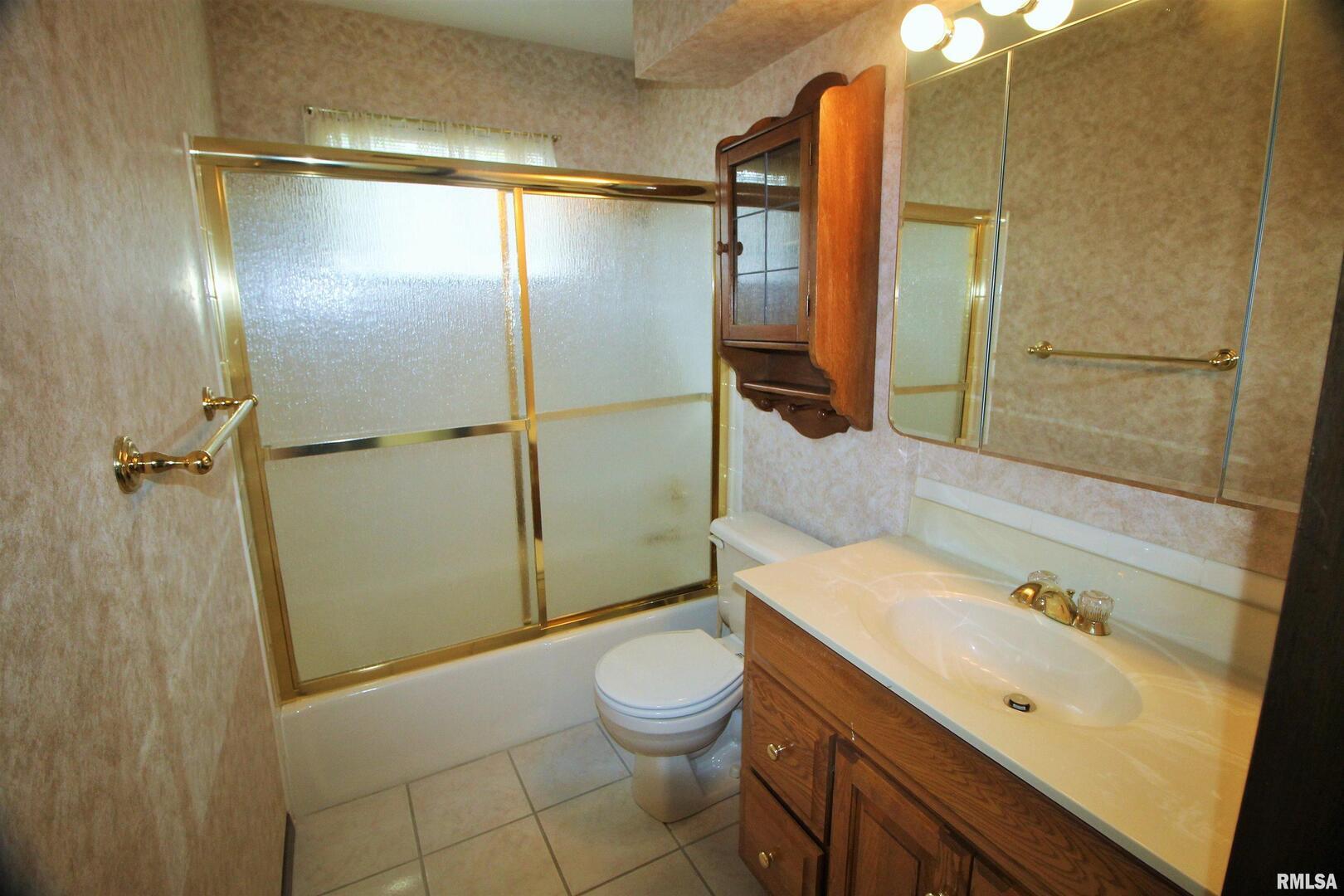 3715 35th Street, Unit 4 Moline, IL 61265 - Photo 13 of 17