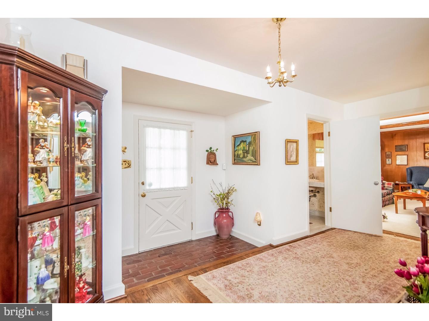 320 Strathmore Road Bryn Mawr, PA 19010 - Photo 6 of 25 Foyer