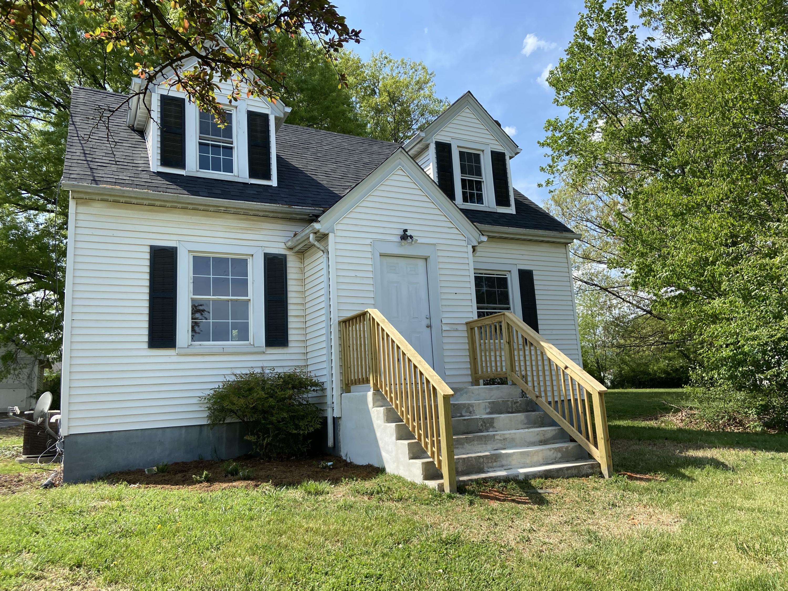 2205 12 O'clock Knob Road Salem, VA 24153 - Photo 1 of 33 IMG_4242