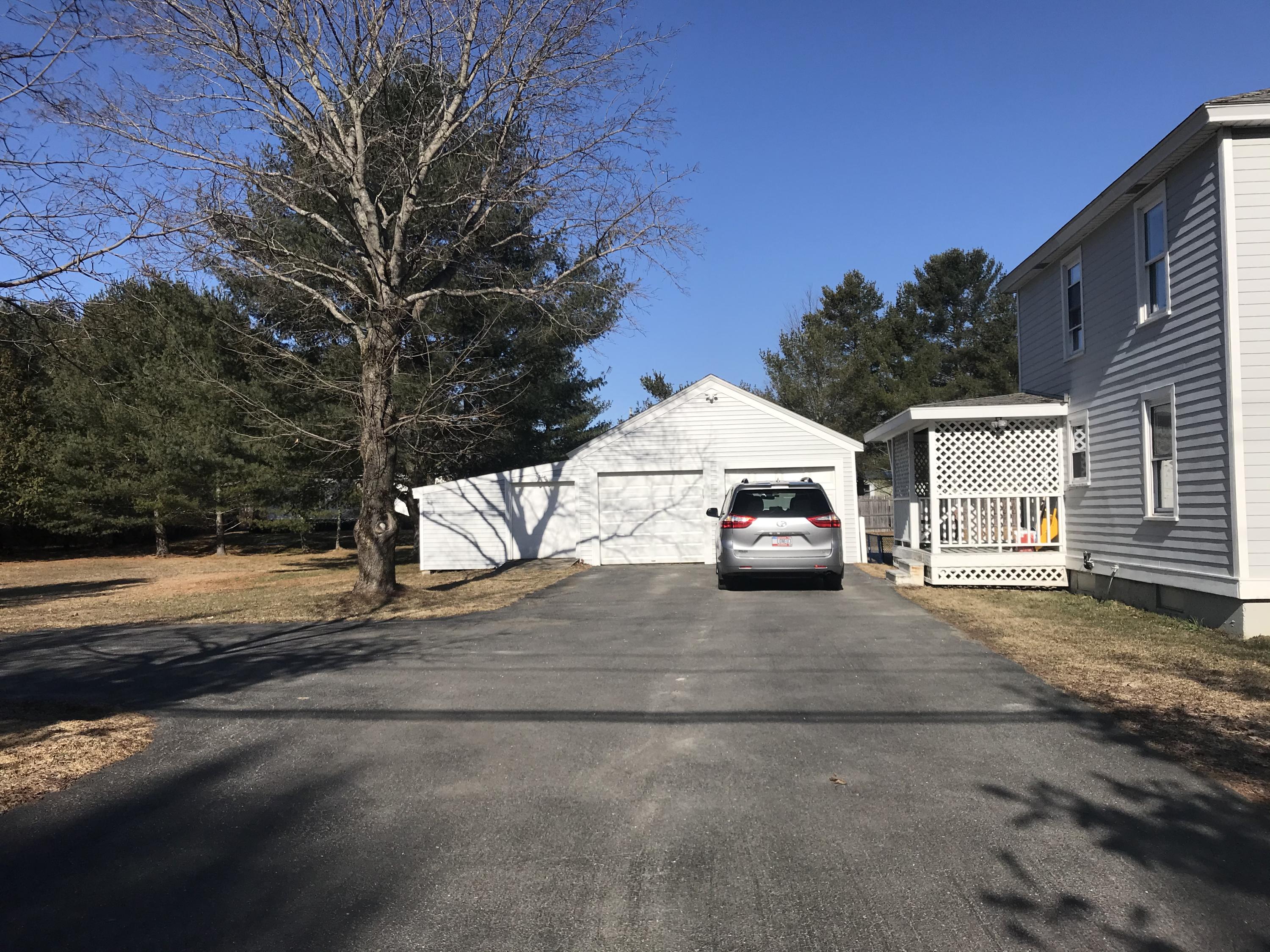 415 West River Road Waterville, ME 04901 - Photo 3 of 32 3