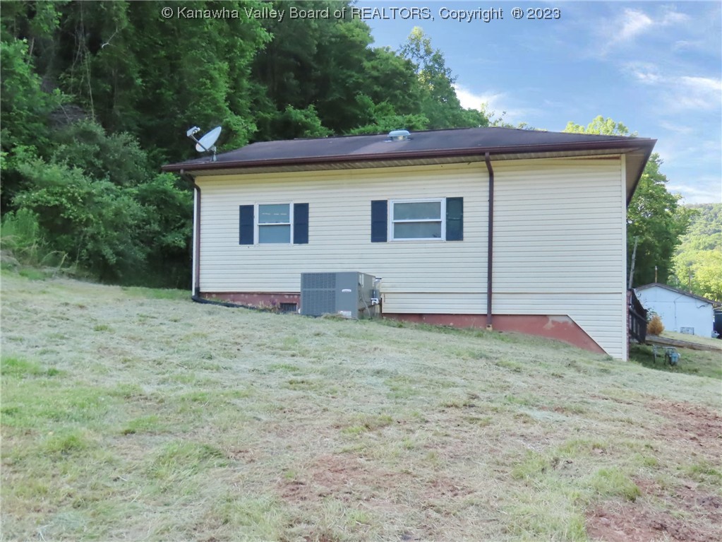 4815 Big Tyler Road Charleston, WV 25313 - Photo 6 of 26 Gallery Image 6
