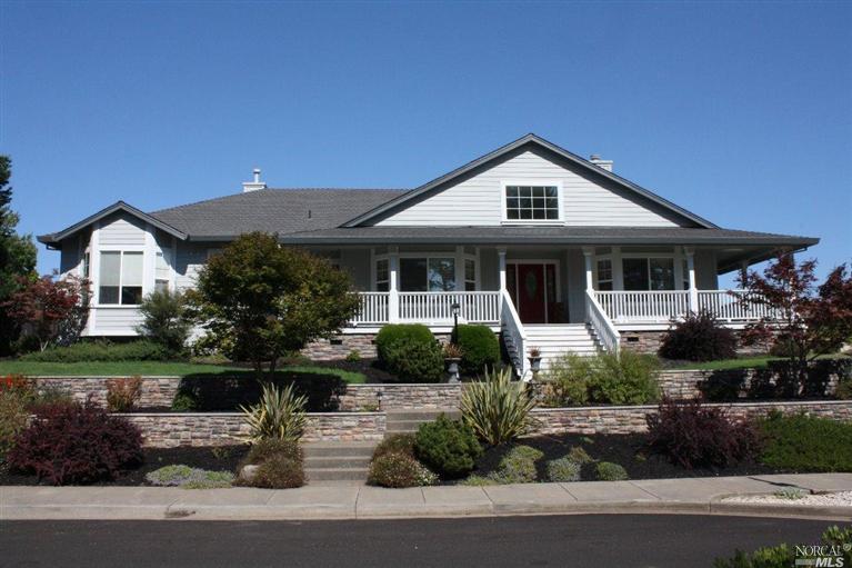 3866 Rocky Point Way Santa Rosa, CA 95404 - Photo 1 of 1 a front view of a house with a yard